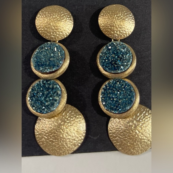 NWT Claudia Labao Gold Textured Earrings - Picture 2 of 3